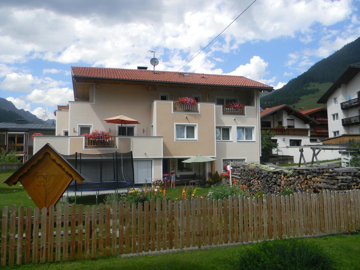ホテル Haus Zentner ナウダース エクステリア 写真